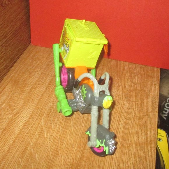 The Grossery Gang Putrid Power Delivery Strike Motorbike Chopper Motorcycle - Picture 2 of 6